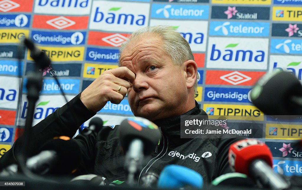 Norway Press Conference and Training