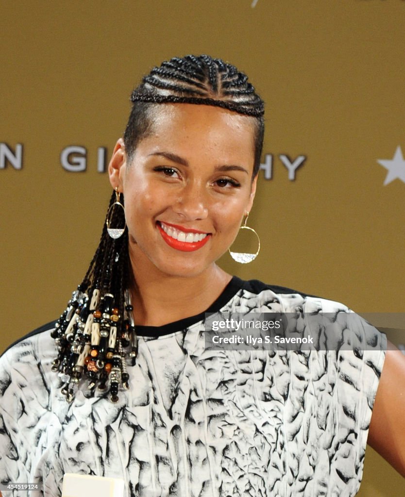 Alicia Keys Givenchty "Dahlia Divin" Perfume Event