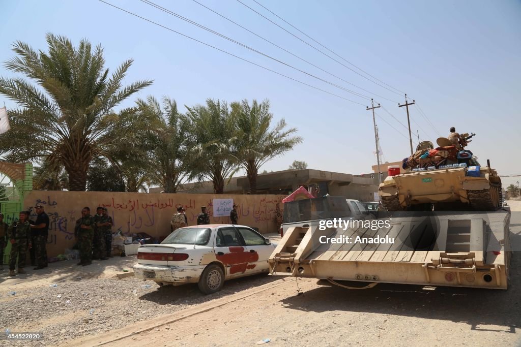 Iraqi army broke the siege of army groups led by Islamic State in Amirli