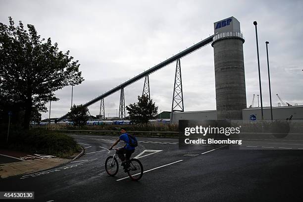 Silo Ride 100 Silo K Stock Photos, High-Res Pictures, and Images - Getty Images