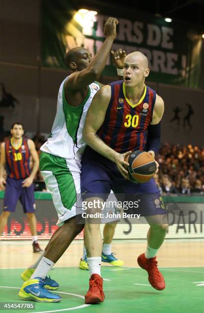 133 Nanterre V Barcelona Basketball Stock Photos, Pictures, and Getty