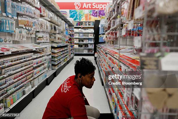 52 Michaels Craft Store Locations Stock Photos, High-Res Pictures