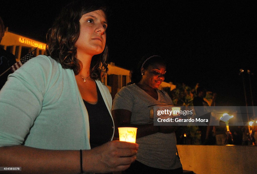 Candle Light Vigil Held For Journalist Stephen Sotloff Executed By ISIS In Syria