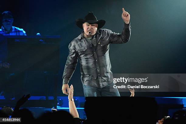 Garth Brooks performs at the Allstate Arena on September 4, 2014 in Rosemont, Illinois.