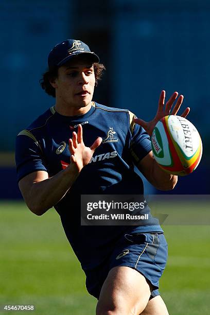 Matt Toomua catches the ball during an Australian Wallabies Captain's Run at Patersons Stadium on September 5, 2014 in Perth, Australia.