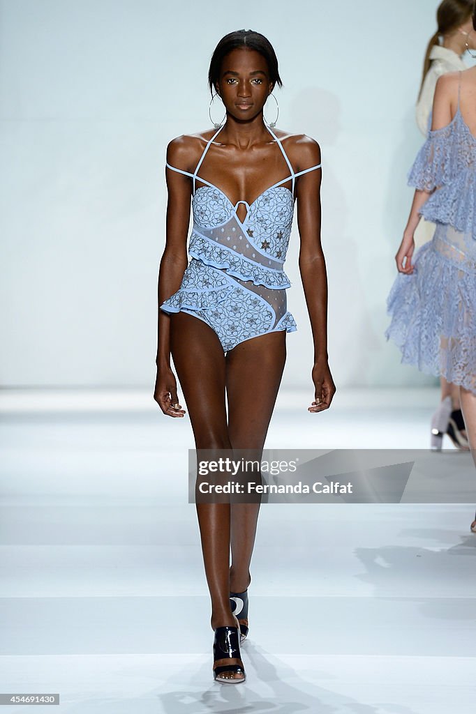 Zimmermann - Runway - Mercedes-Benz Fashion Week Spring 2015