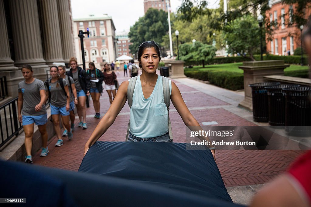 Columbia Student Carries Mattress Around Campus Until Her Alleged Rapist Is Expelled