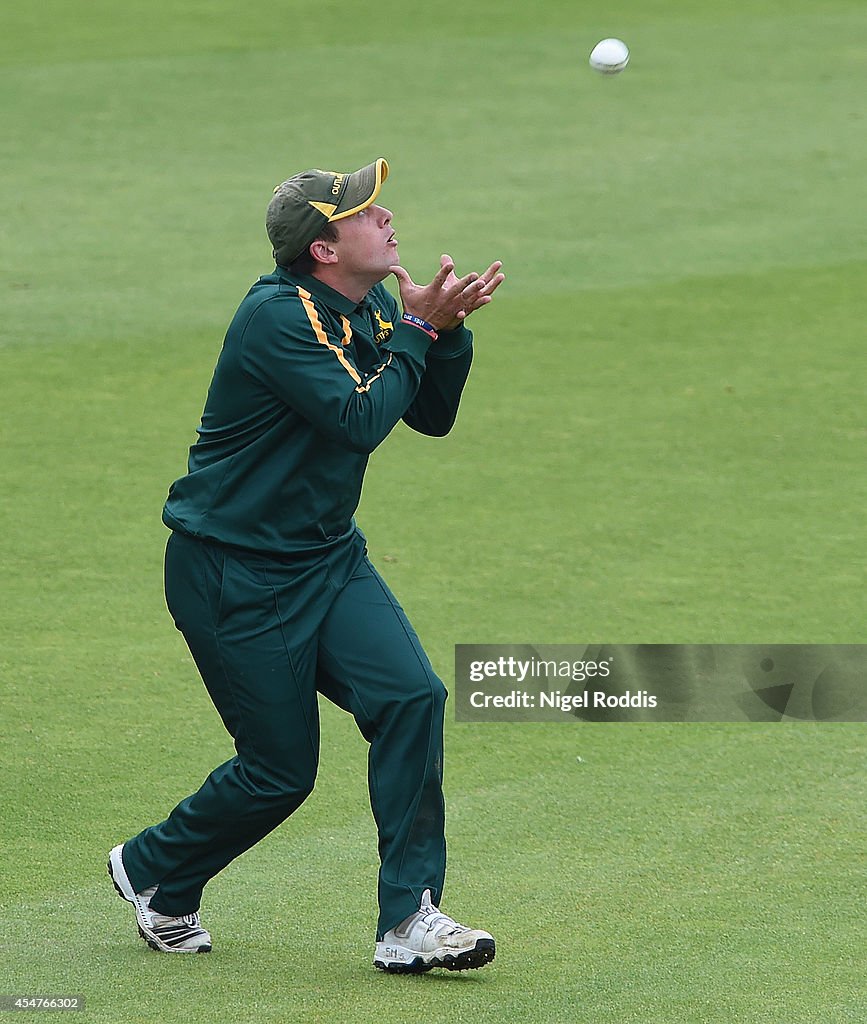 Durham v Nottinghamshire Outlaws - Royal London One-Day Cup 2014 Semi Final