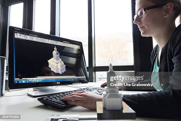 Model En Computer 111 3d Model On Computer Screen Stock Photos, High-Res Pictures, and ...