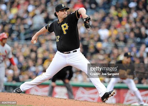 Vin Mazzaro of the Pittsburgh Pirates pitches during Game Four of the National League Division Series against the St. Louis Cardinals on Monday,...