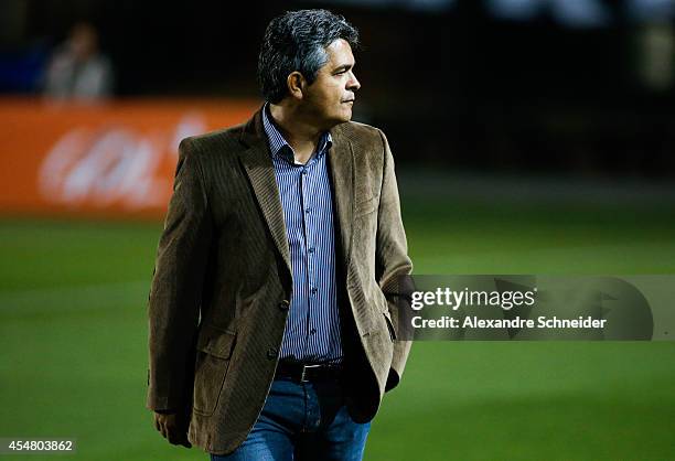 Ney Franco, coach of Vitoria in action during the match between Santos and Vitoria for the Brazilian Series A 2014 at Pacaembu stadium on September...