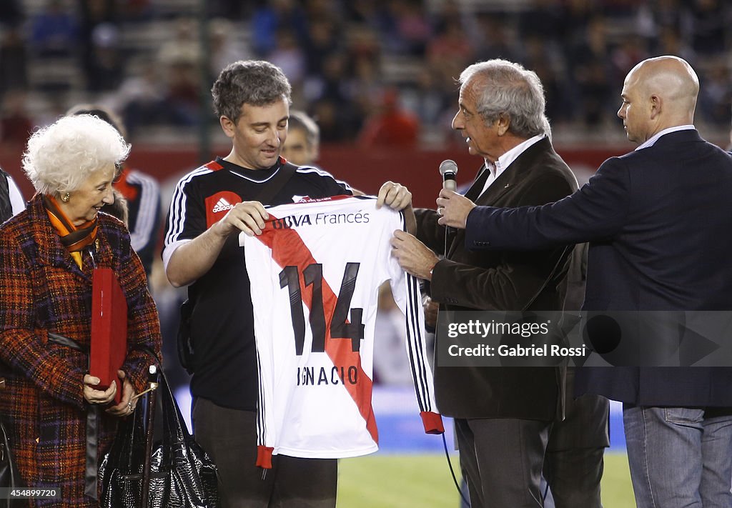 River Plate v Tigre - Torneo de Transicion 2014