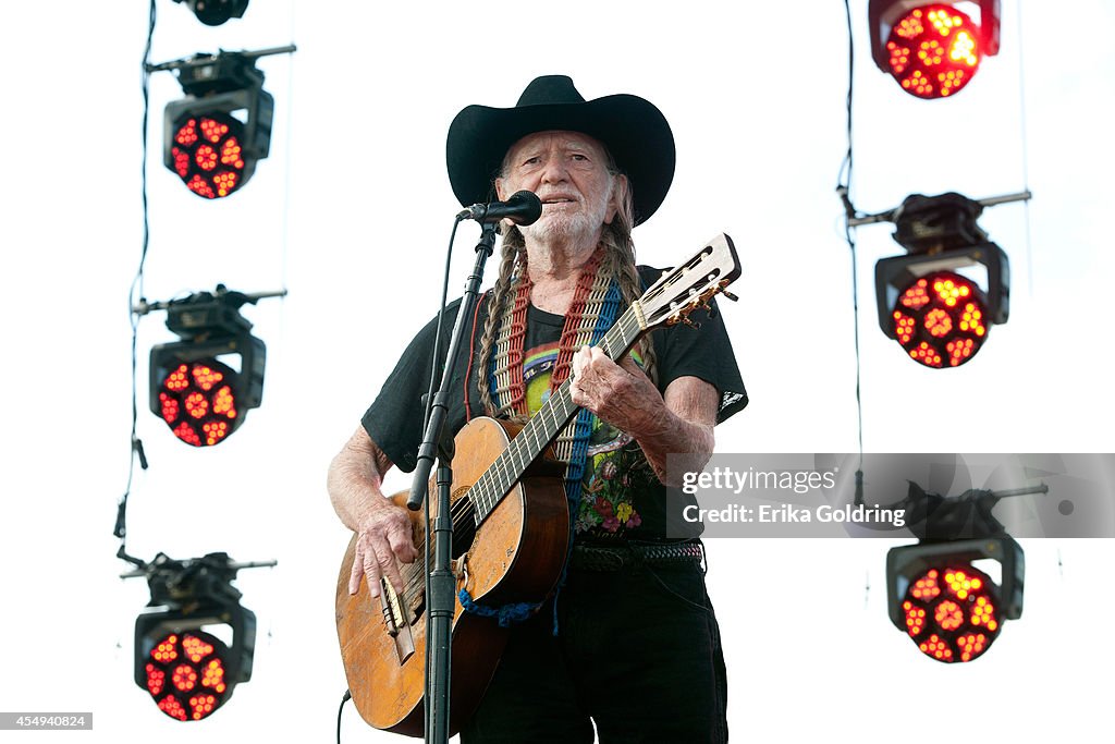 Lockn Willie Nelson performs on Day 4 of Lockn Festival at The Oak Ridge ...