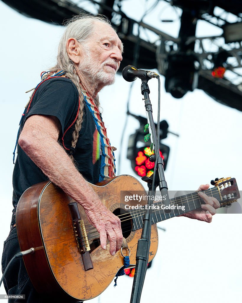Lockn Willie Nelson performs on Day 4 of Lockn Festival at The Oak Ridge ...