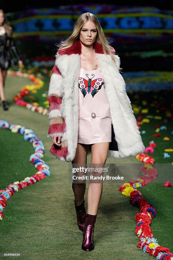 Tommy Hilfiger Women's - Runway - Mercedes-Benz Fashion Week Spring 2015