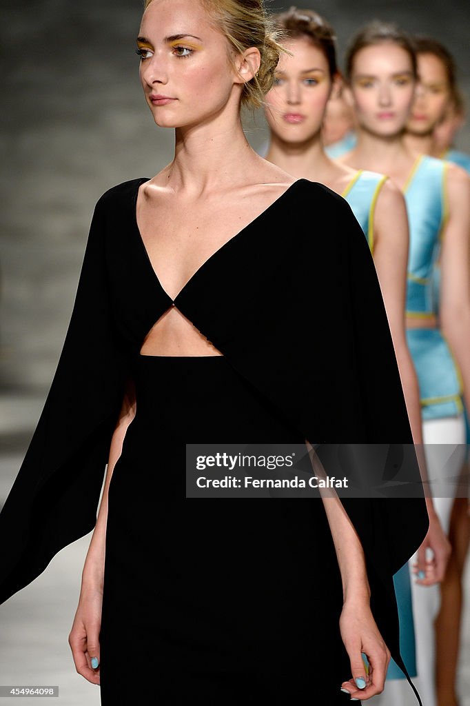 Angel Sanchez - Runway - Mercedes-Benz Fashion Week Spring 2015