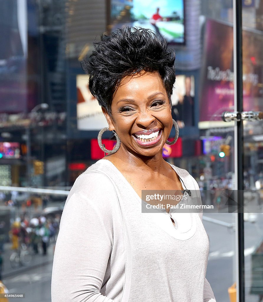 Gladys Knight Visits "Extra"