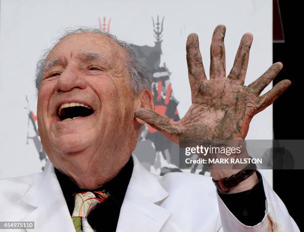 Mel Hand Frankenstein Hand Photos and Premium High Res Pictures - Getty Images