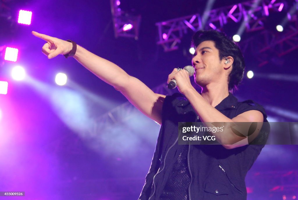 Leehom Wang Attends Shanghai West Bund Music Festival