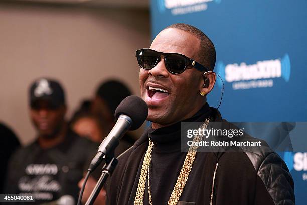 Kenneth Kelly Singe R R Kelly Singer Photos and Premium High Res Pictures - Getty Images