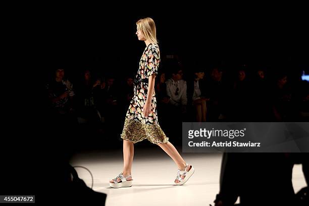 Model walks the runway during the Noon By Noor fashion show during Mercedes-Benz Fashion Week Spring 2015 at The Salon at Lincoln Center on September...