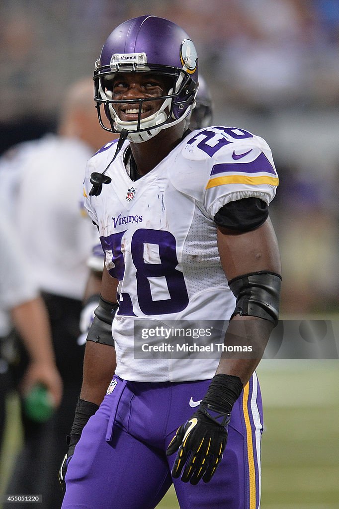 Minnesota Vikings v St. Louis Rams