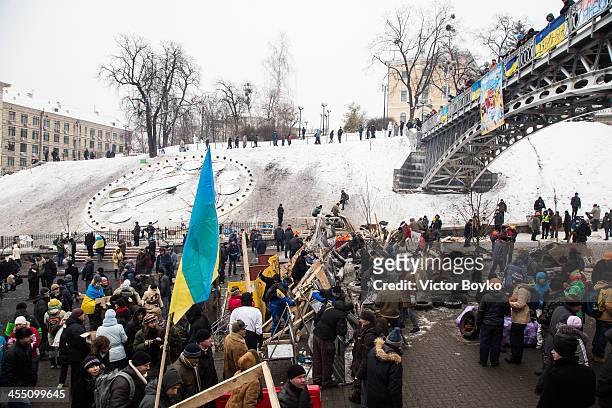 Protesters reinforcing barricades on Independence Square on December 11, 2013 in Kiev, Ukraine. Riot police today tried to break into City Hall,...