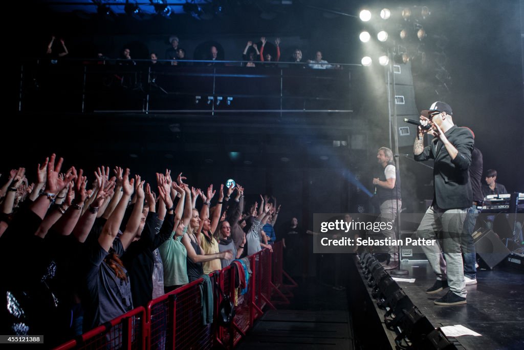 Soehne Mannheims Perform In Graz