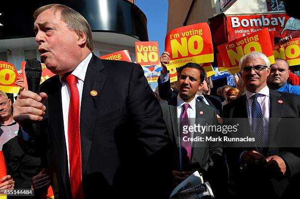 John Prescott MP campaigns for a ''No'' vote in the referendum joined by Alistair Darling MP and Deputy Leader of the Scottish Labour Party Anas...