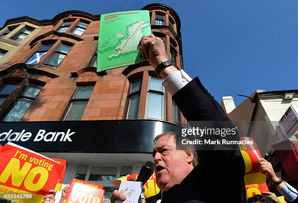 John Prescott MP campaigns for a ''No'' vote in the referendum on Rutherglen main street on September 10, 2014 in Glasgow, Scotland. The three UK...
