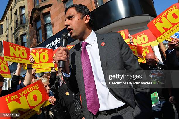 Deputy Leader of the Scottish Labour Party Anas Sarwar MP addresses supporters as he campaigns for a ''No'' vote in the referendum on Rutherglen main...