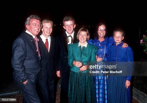 Dieter Thomas Heck, Sohn Thomas Kim Heckscher, Sohn Nils Heckscher, Verlobte Siobhan Sheils, Ragnhild Heck, Saskia Fee Isabell Heck, Schlossfest 1987...