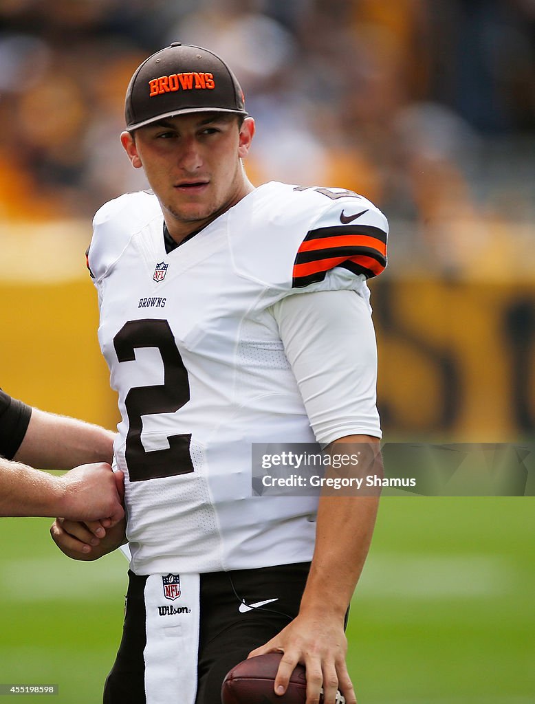 Cleveland Browns v Pittsburgh Steelers