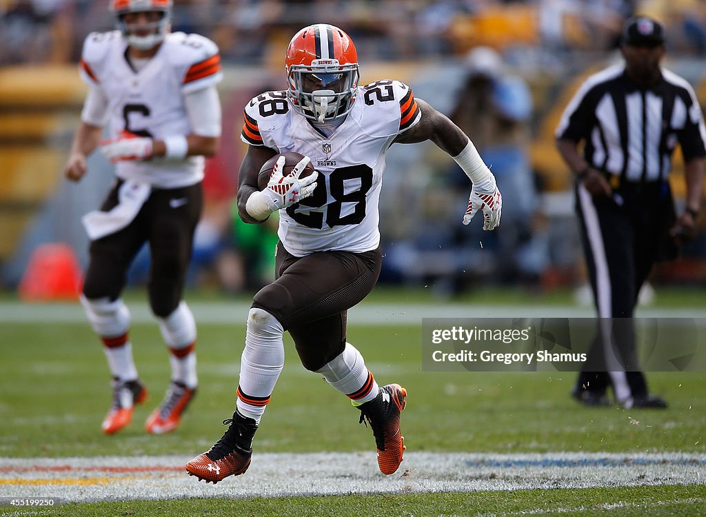 Cleveland Browns v Pittsburgh Steelers