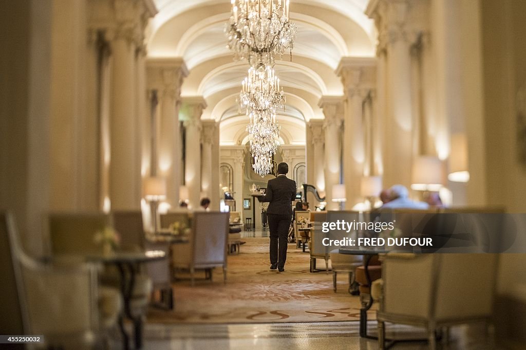 FRANCE-LUXURY- HOTEL-PLAZA-ATHENEE