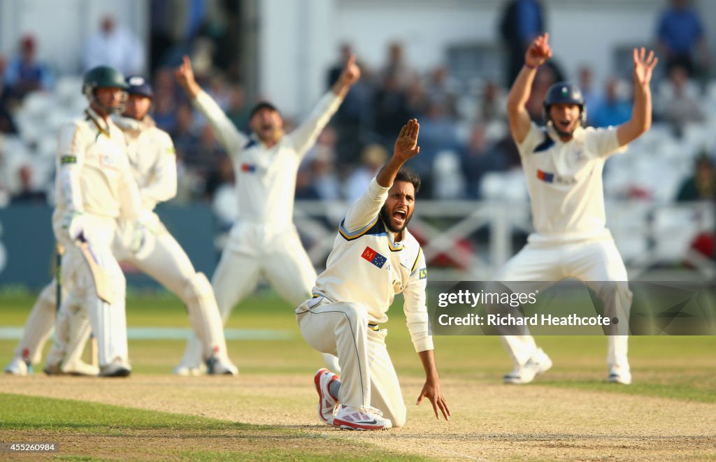 Nottinghamshire v Yorkshire - LV County Championship