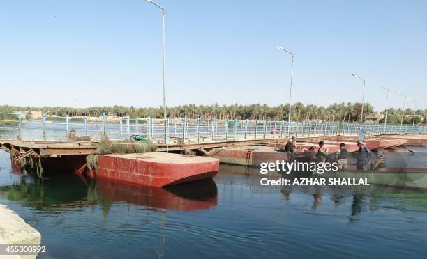 Haditha Bridge Haditha Dam Photos and Premium High Res Pictures - Getty Images