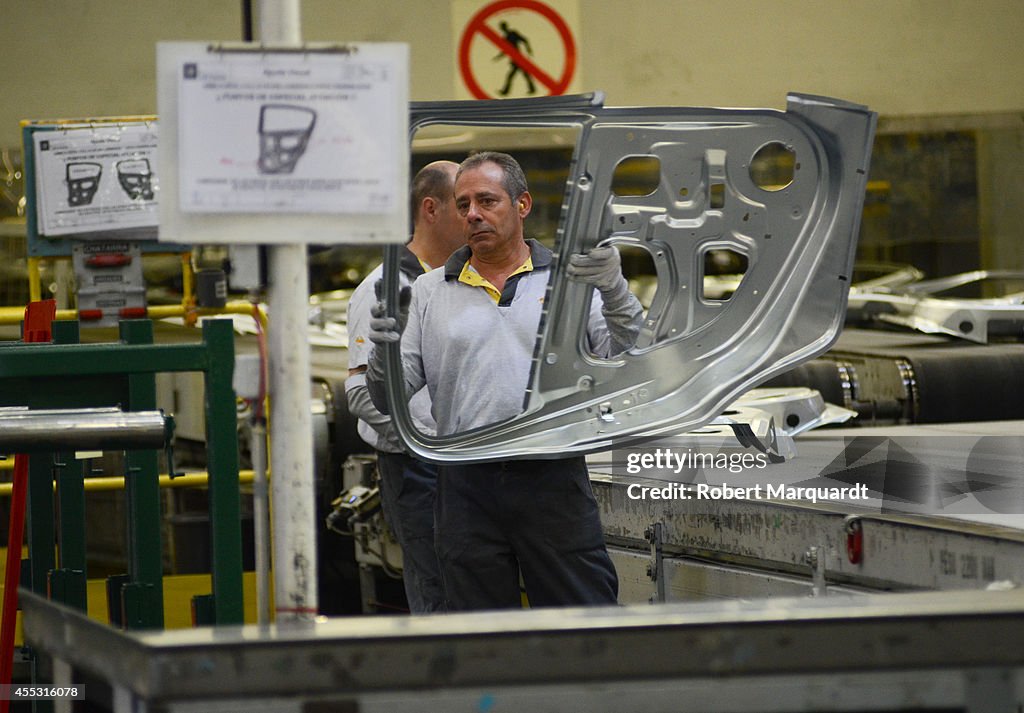 King Felipe VI Of Spain Visits General Motors Building in Zaragoza