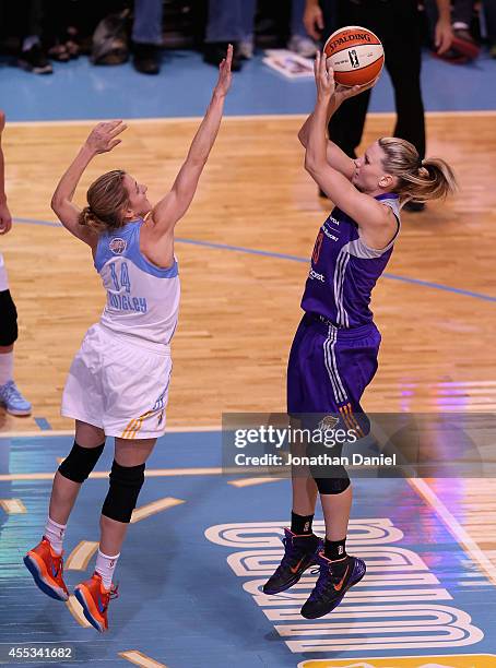 Penny Taylor of the Phoenix Mercury shoots over Allie Quigley of the Chicago Sky during game three of the WNBA Finals at the UIC Pavilion on...