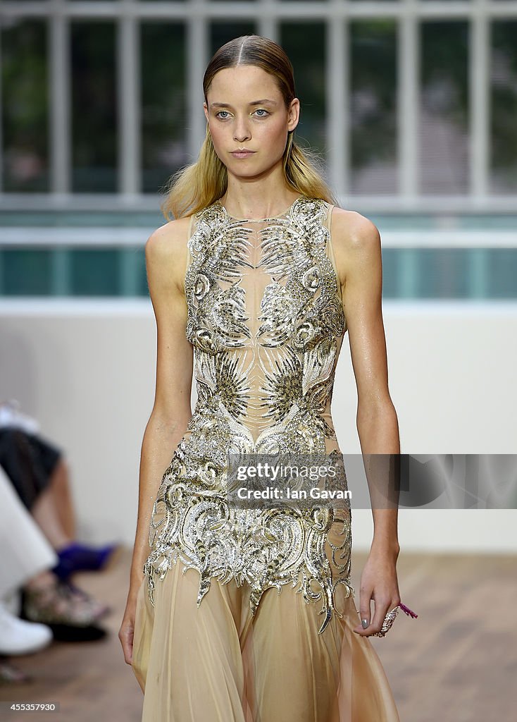 Julien Macdonald: Runway - London Fashion Week SS15