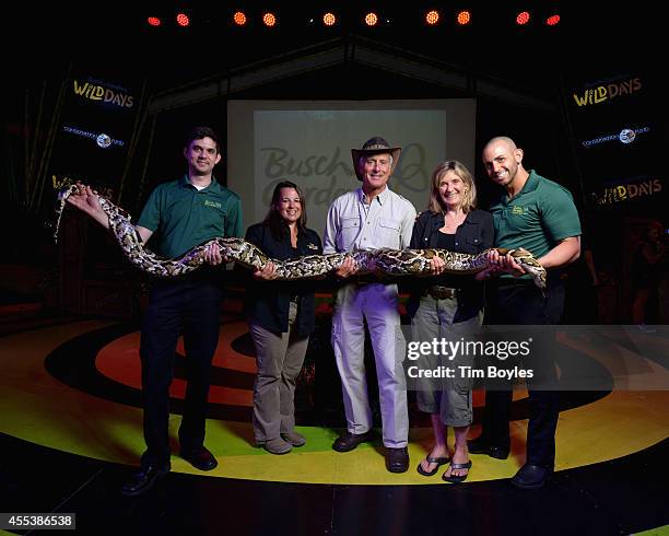 Jack Hanna Visits Busch Gardens Photos and Premium High Res Pictures ...