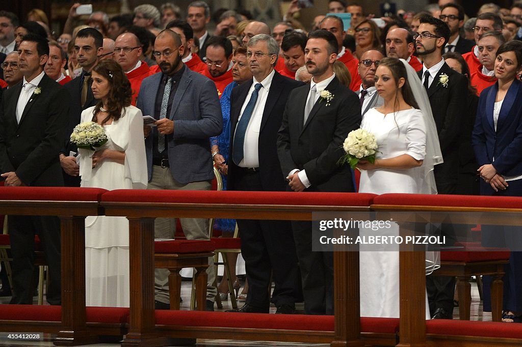 VATICAN-POPE-MASS-WEDDING