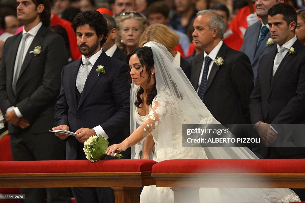 VATICAN-POPE-MASS-WEDDING