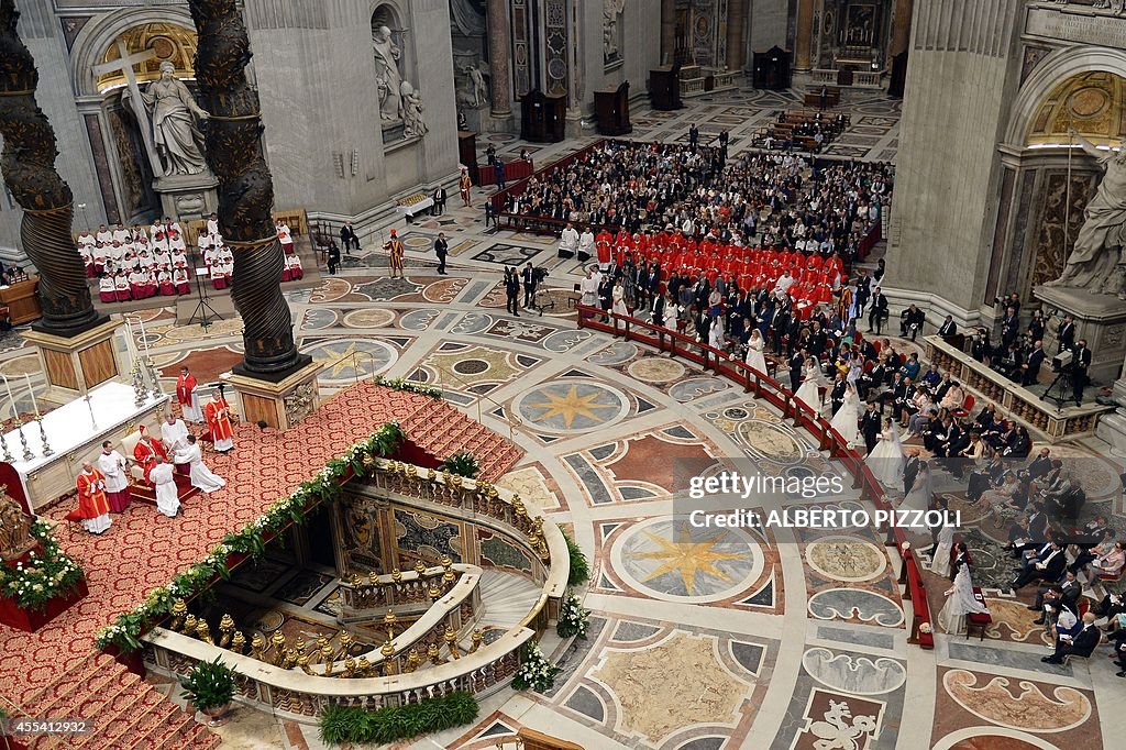 VATICAN-POPE-MASS-WEDDING