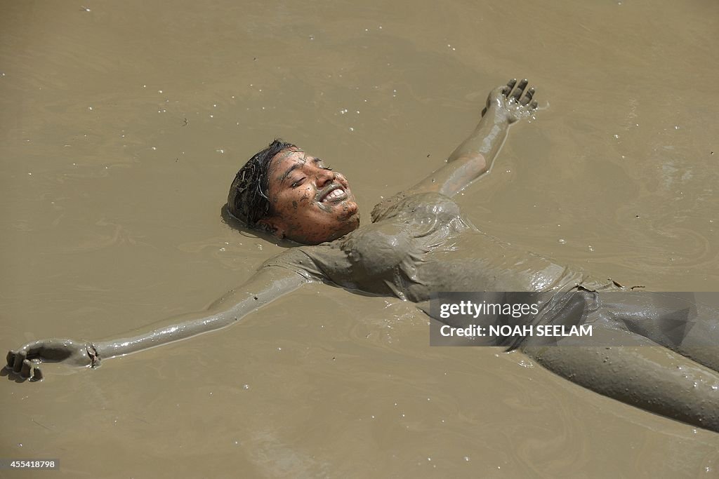 INDIA-LIFESTYLE-MUDRUN