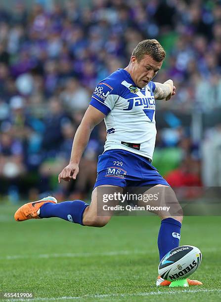 Trent Hodkinson of the Bulldogs kicks during the NRL 2nd Elimination Final match between the Melbourne Storm and the Canterbury Bankstown Bulldogs at...