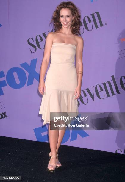 Actress Jennifer Love Hewitt attends the Third Annual Teen Choice Awards on August 12, 2001 at the Universal Amphitheatre in Universal City,...