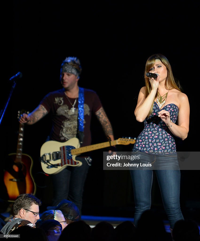 Rascal Flatts and Sheryl Crow Perform At Cruzan Amphitheatre