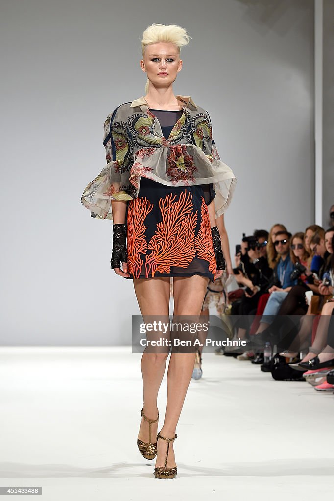 Vita Gottlieb: Runway - London Fashion Week SS15