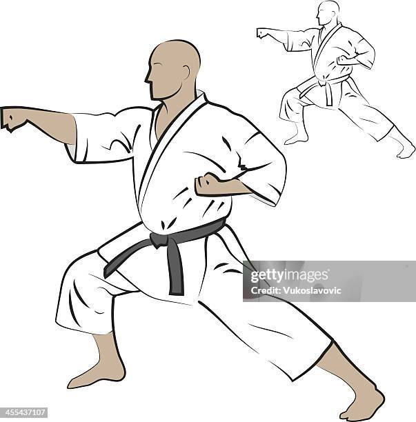 illustrations, cliparts, dessins animés et icônes de homme performing karaté foulée. - karate cartoon